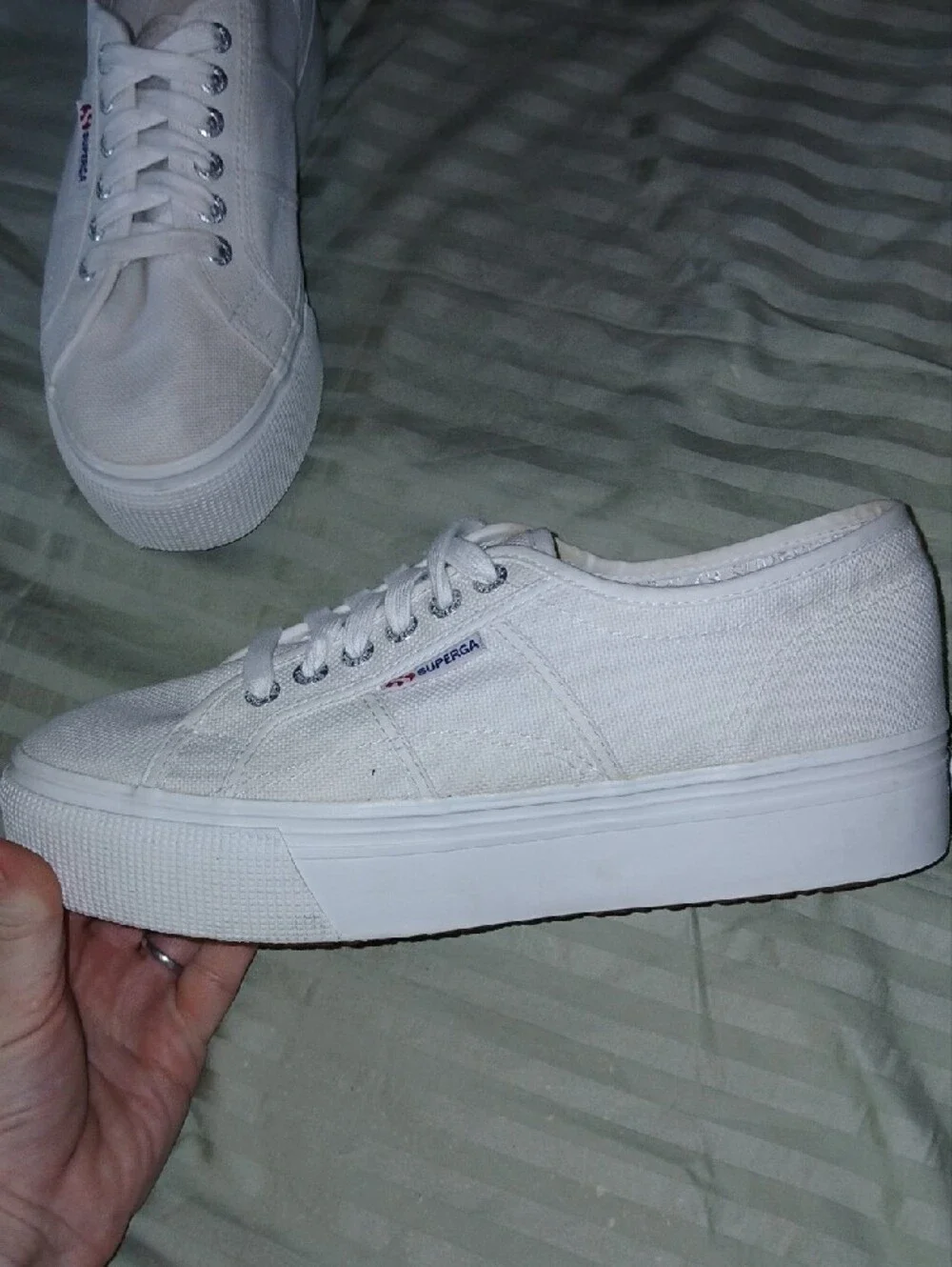 Superga Womens White Canvas Low-Top Platform Sneakers Sz: 8.5